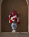 Henri Peyre & Catherine Auguste - Bouquet de fleurs dans unvase de Delft, bambous et mouche