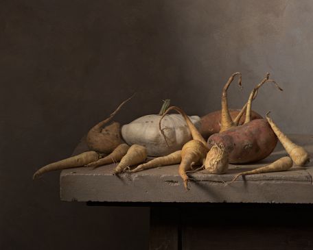 Henri Peyre & Catherine Auguste - Légumes sur une table de pierre
